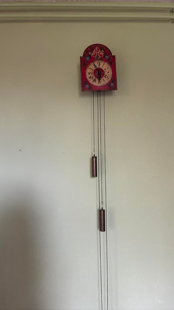 Klok rood, Ophalen, 50 tot 100 cm, Zo goed als nieuw, Minder dan 100 cm