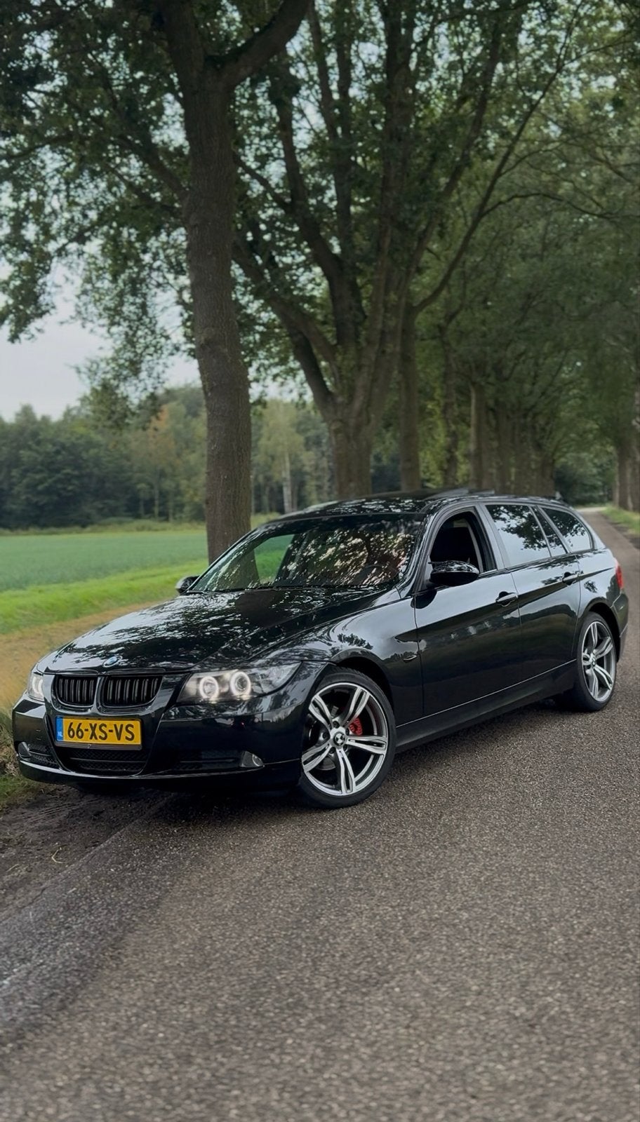 BMW E91 320i Touring 2.0 Benzine, Achterwielaandrijving, Zwart, 150 pk, Zwart