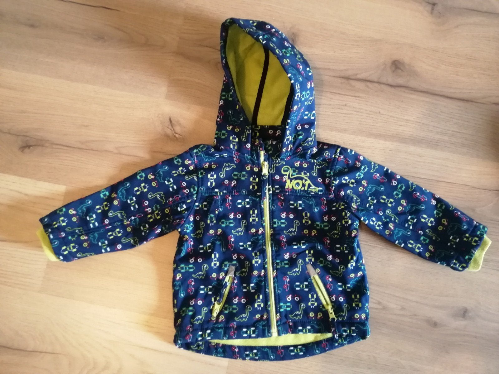Softshell jas voor jongens, maat 86, Kinderen en Baby's, Ophalen of Verzenden, Gebruikt, Jongetje, Jasje
