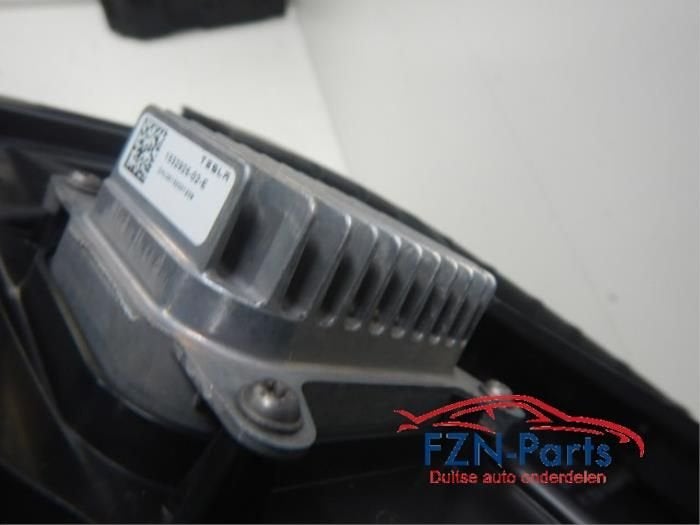 Foto 6 van Tesla Model 3 Facelift Koplamp Links Volled