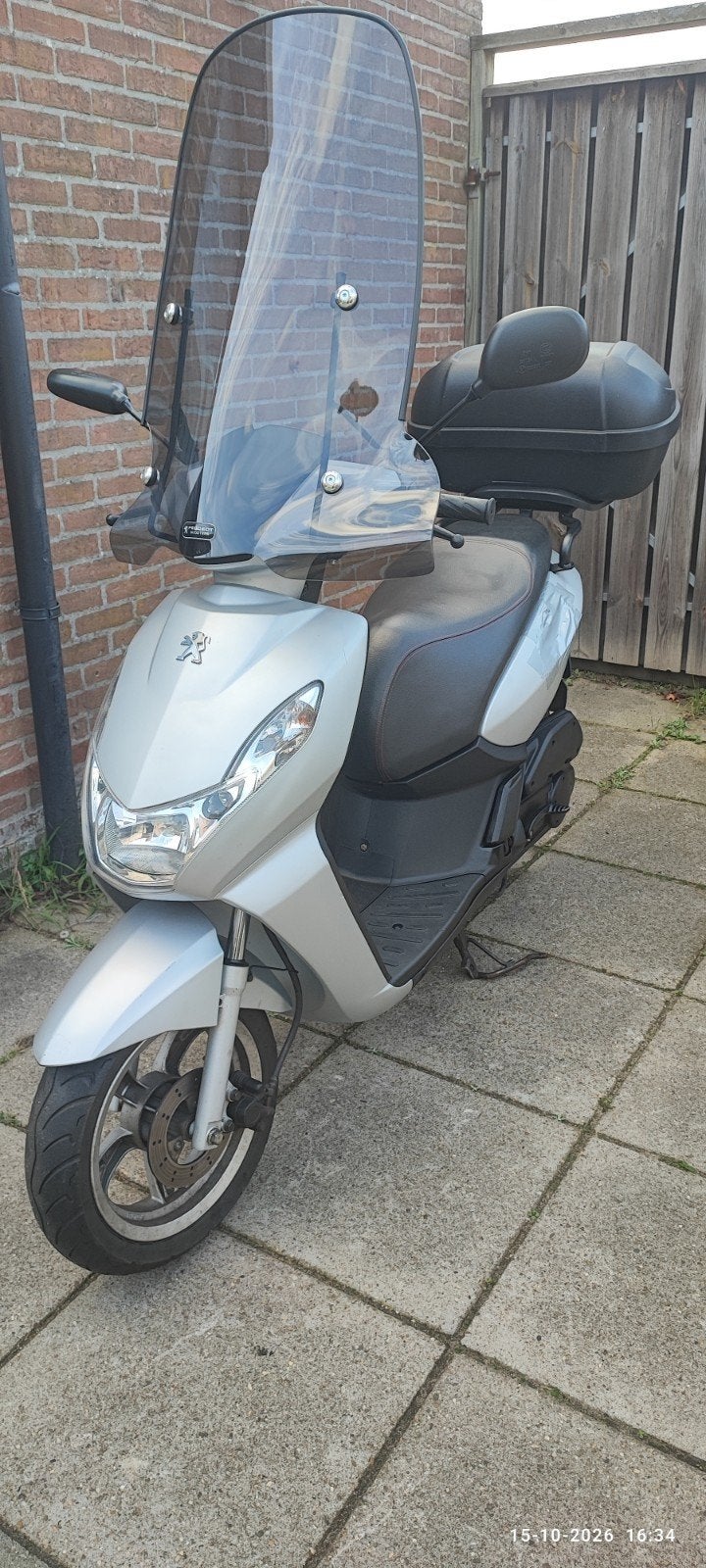 Peugeot Kisbee Unieke 2-Takt 2016 10999km Koffer Windscherm, Ophalen, Gebruikt, Benzine, Peugeot