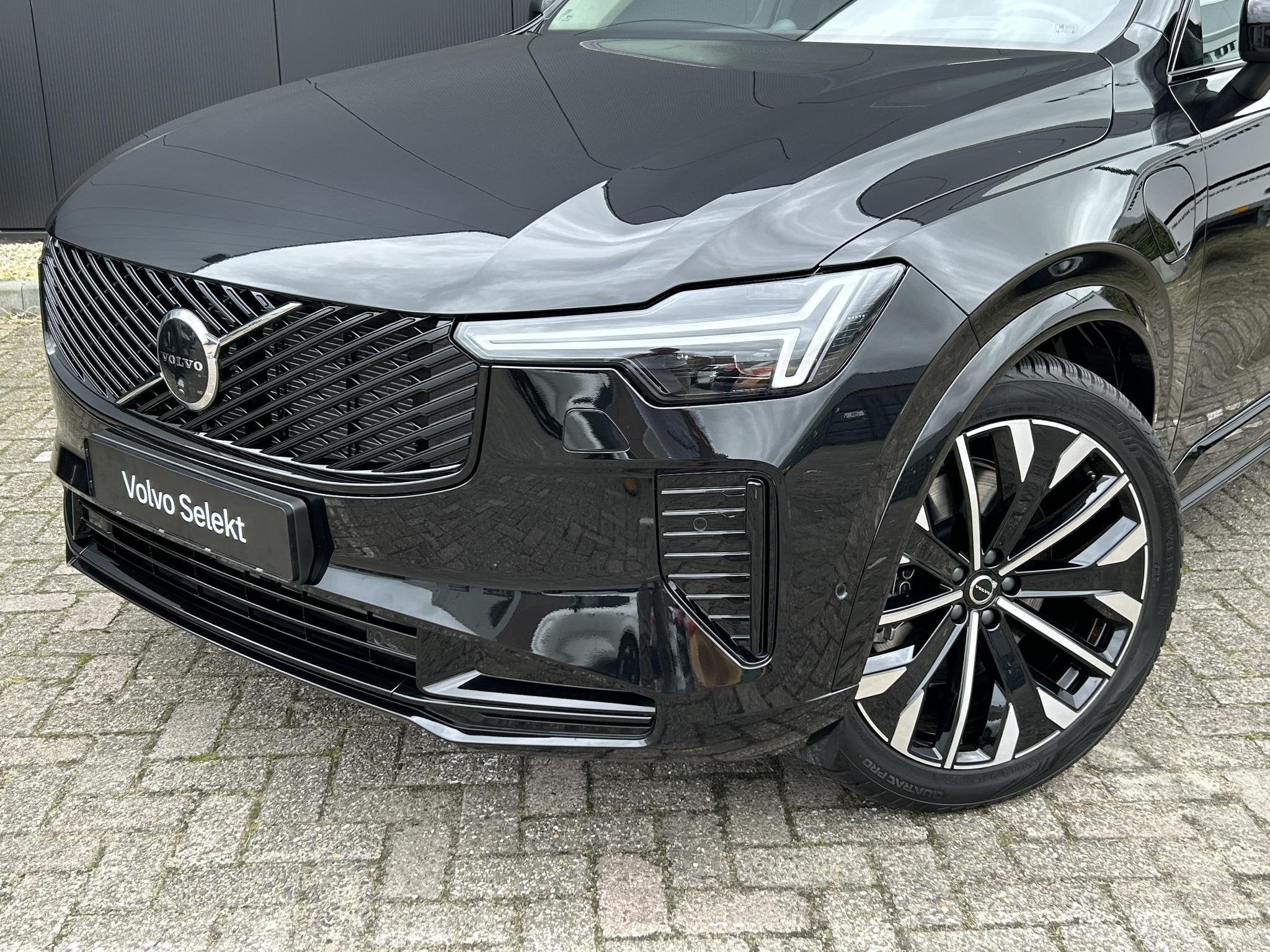 Volvo XC90 2.0 T8 Plug-in hybrid AWD Ultra Dark Luchtvering, Startonderbreker, Gebruikt, 4 cilinders, Zwart