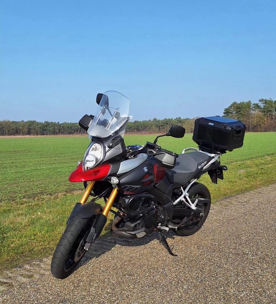 Suzuki V-Strom DL 1000 - Nette Toermotor met Extra's, 2 cilinders, Motorrijbewijs A, Particulier, Toermotor