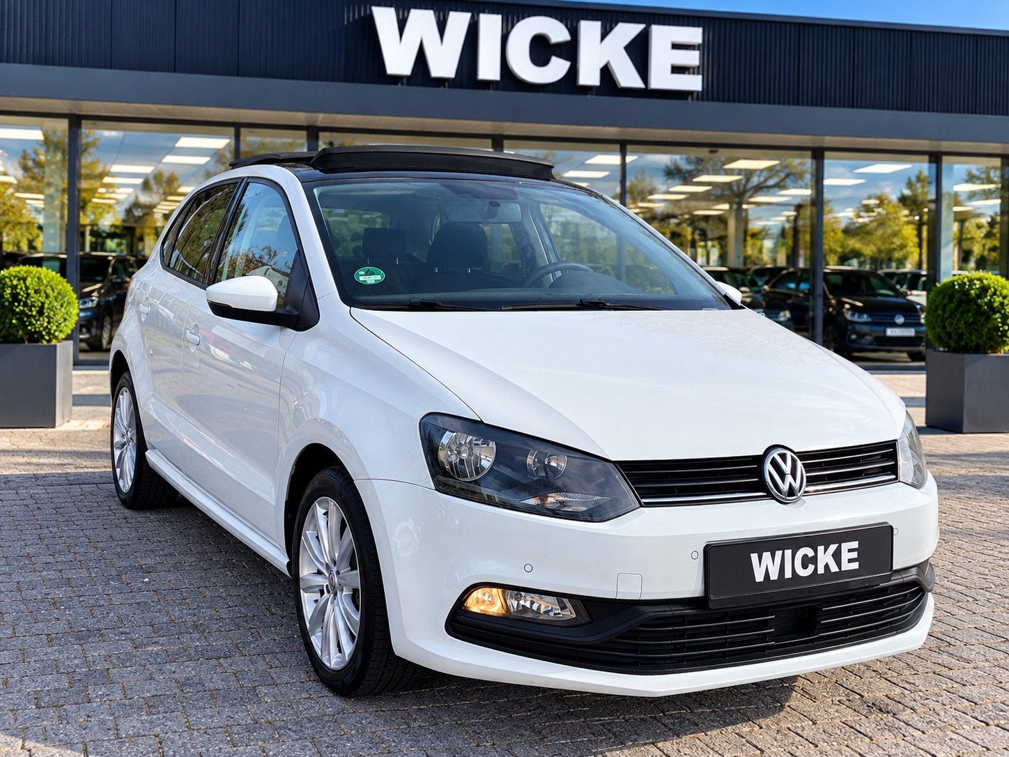 Volkswagen POLO Panoramadak PDC APK 5 deurs Airco 2014, Auto's, Voorwielaandrijving, Dealer onderhouden, Stof, 60 pk