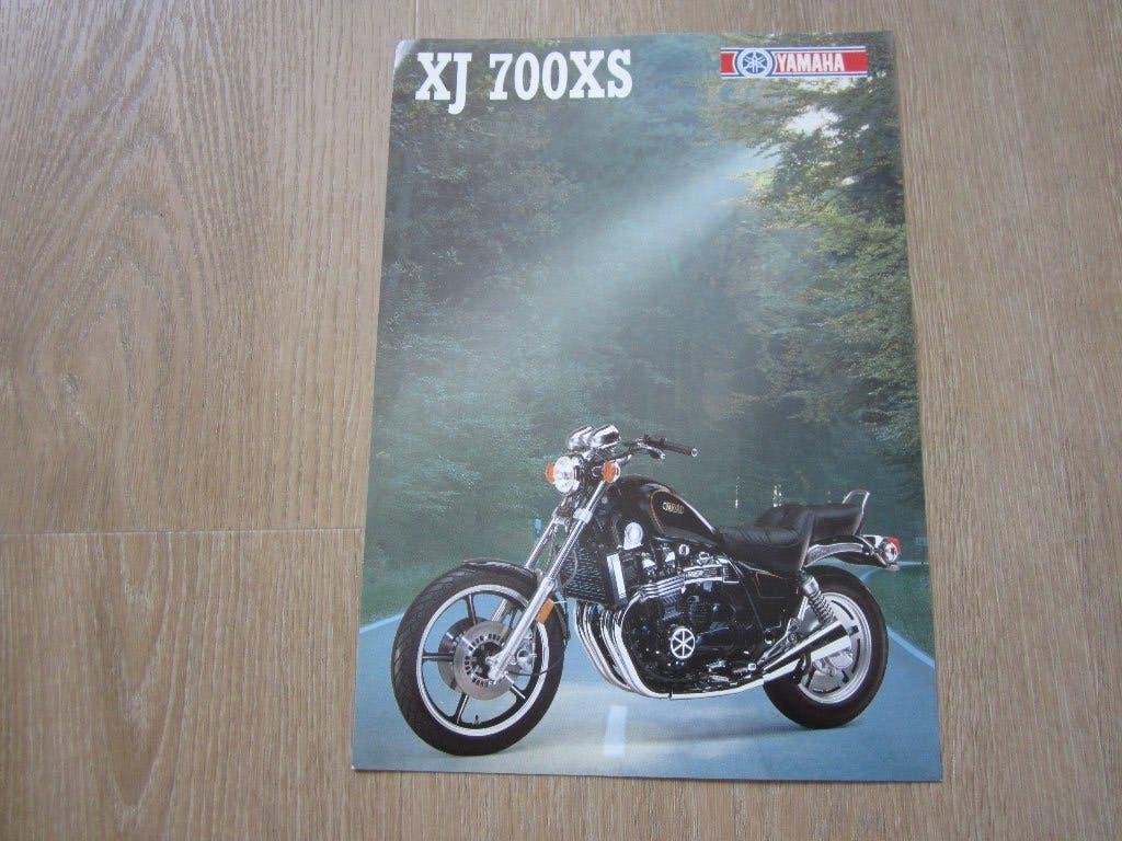 Yamaha XJ 700 XS brochure folder, Motoren, Ophalen of Verzenden, Yamaha