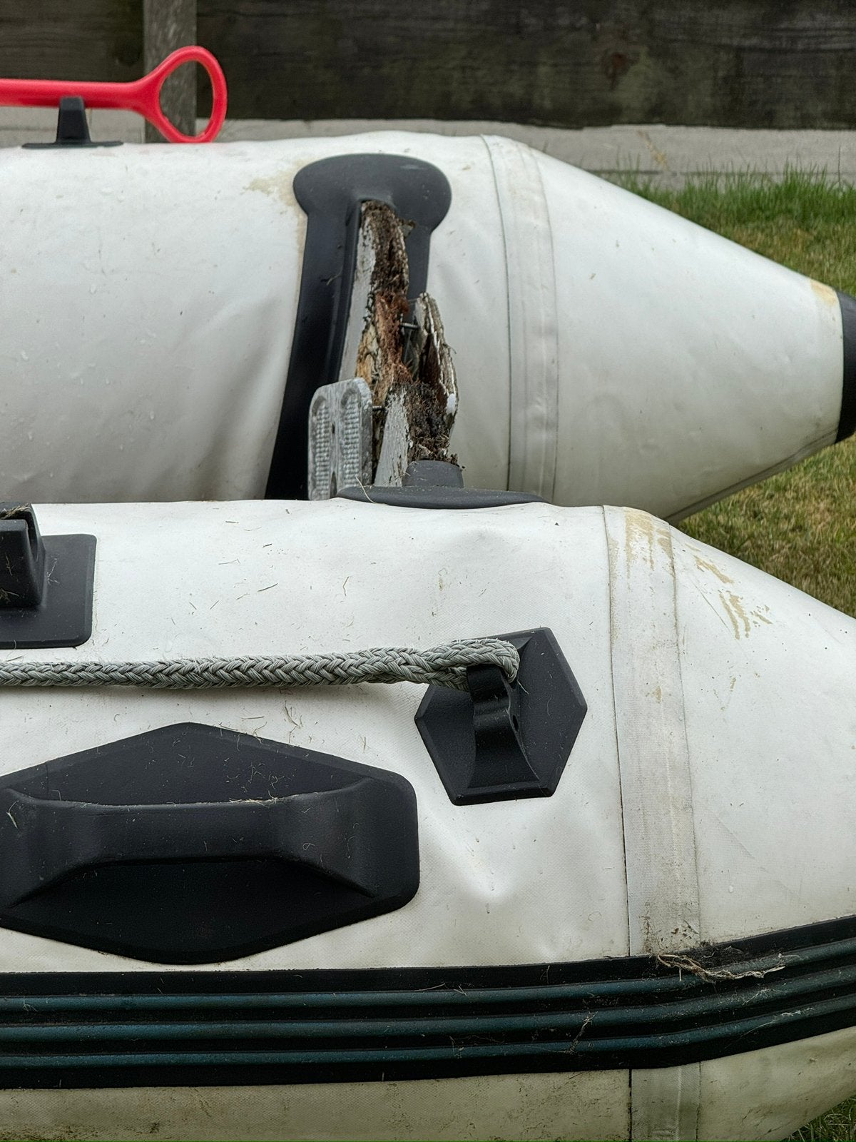 GRATIS. Oud rubberbootje (voor onderdelen), Ophalen, Zo goed als nieuw