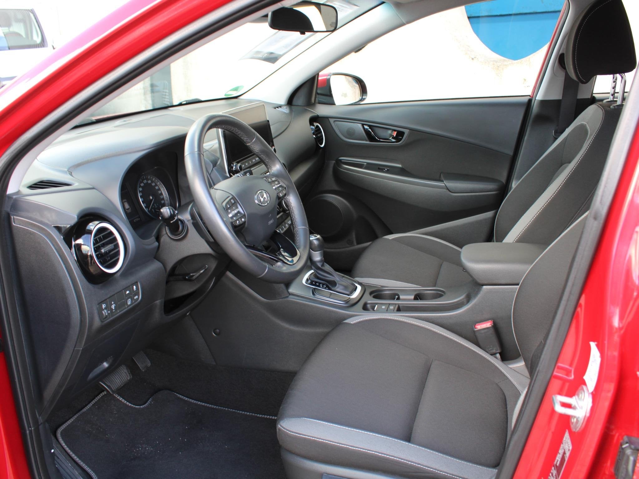 Foto 3 van Hyundai Kona 1.6 GDI HEV Comfort | APPLE CARPLAY | ACHTERUIT