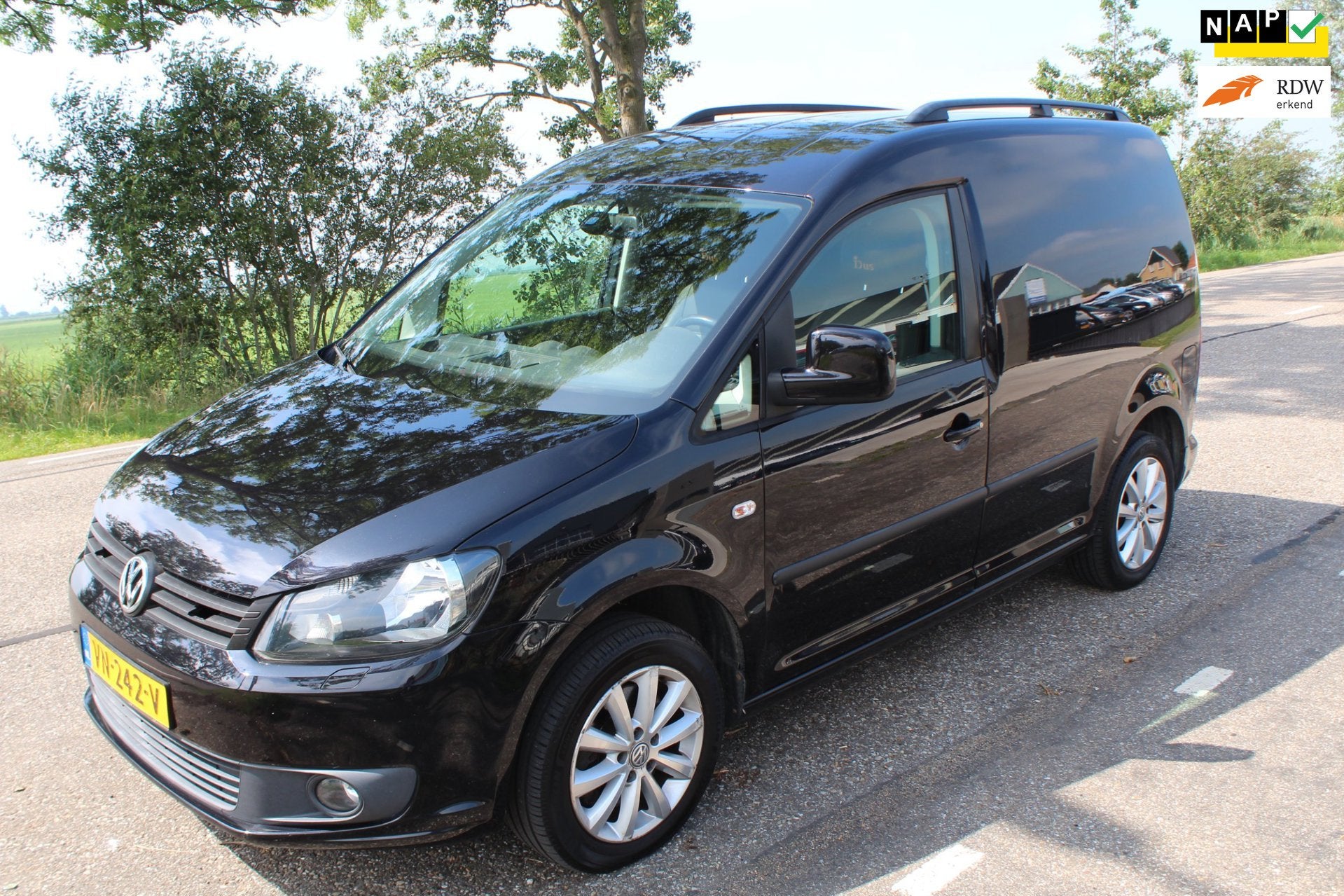 Volkswagen Caddy 2.0 TDI automaat // leer / navi / trekhaak, Auto's, Euro 5, Gebruikt, Zwart, 4 cilinders