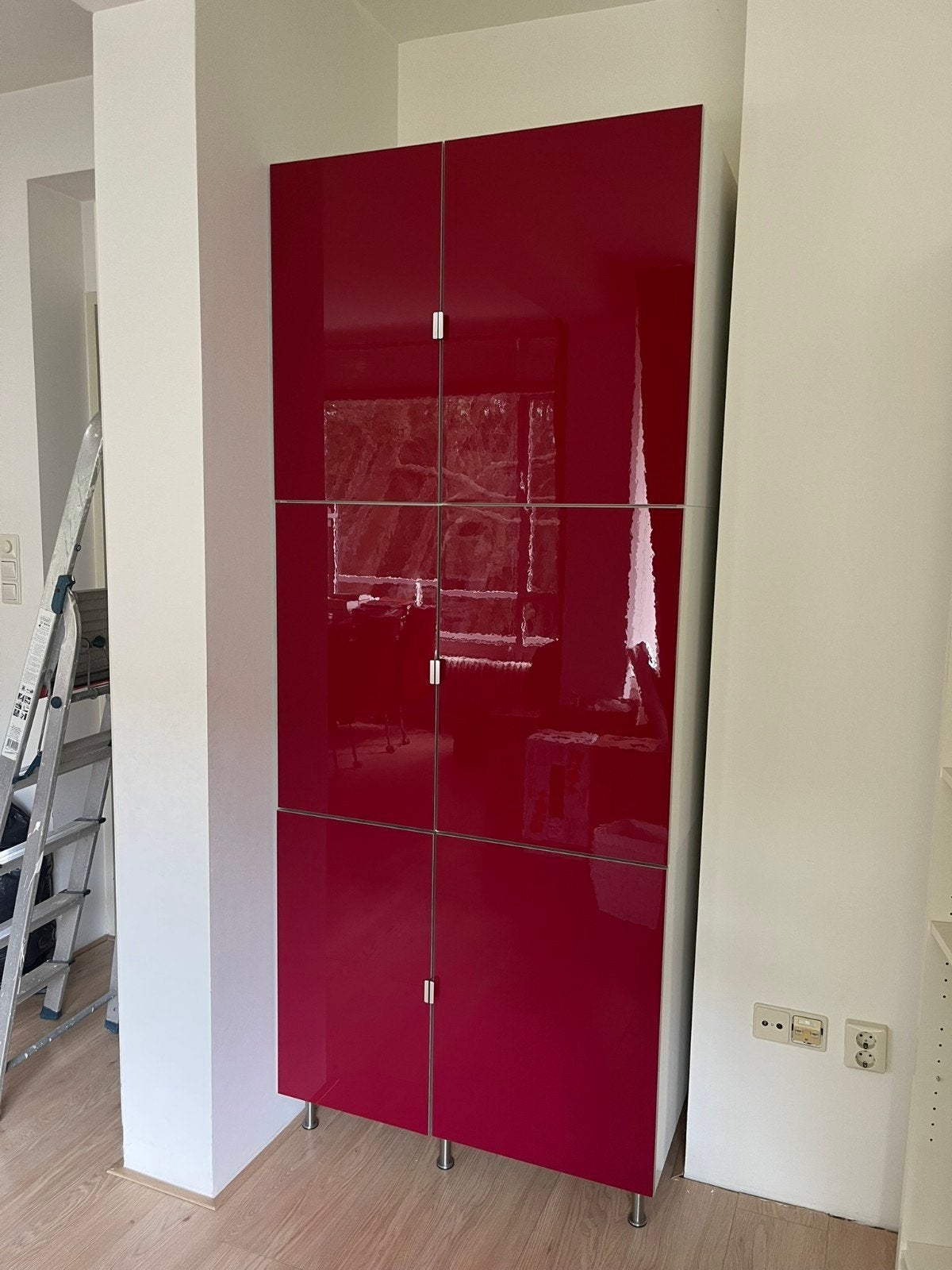 Rode Ikea kast  met vakken en lades, Ophalen, Gebruikt