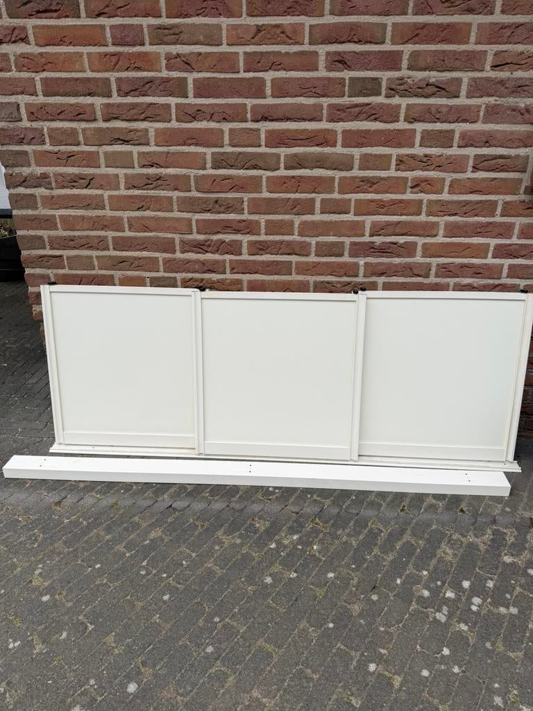lage schuifdeuren (wit) - 3 stuks met rails, Ophalen, Kunststof, Gebruikt, 120 cm of meer