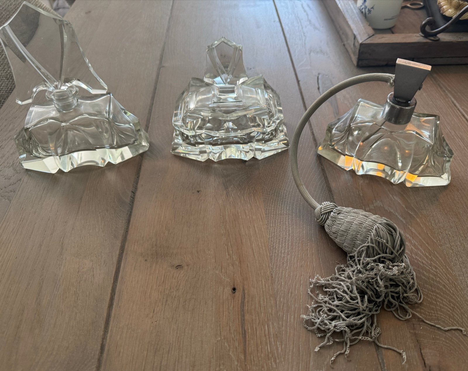 Set van 3 vintage glazen art deco parfumflessen en zeepbakje, Ophalen of Verzenden