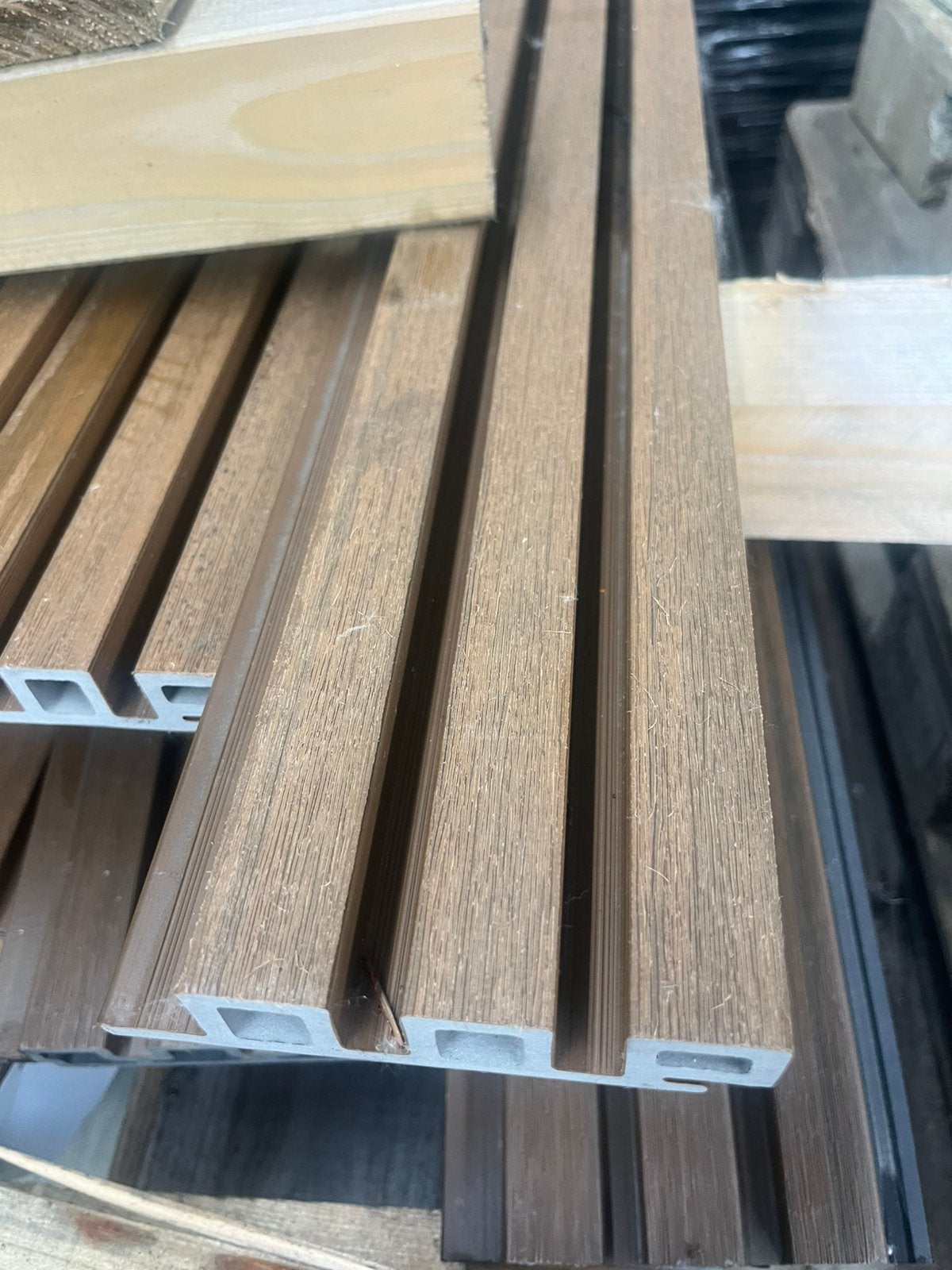 Restpartijtje gevelbekleding teak en Ipé, Tuin en Terras, Palen, Balken en Planken, Ophalen, Nieuw, 250 cm of meer, Planken