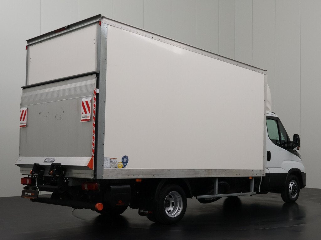 Iveco Daily 35C16 Bakwagen+Laadklep | Camera | Multimedia |, Auto's, Bestelauto's, Stof, Gebruikt, Iveco, Wit