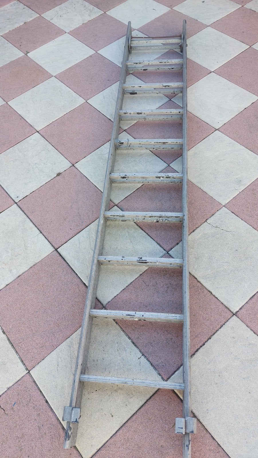 2 delig uitschuifbaar alluminium ladder 10 tredden, Doe-het-zelf en Verbouw, Ophalen, Gebruikt, Ladder, Opvouwbaar of Inschuifbaar