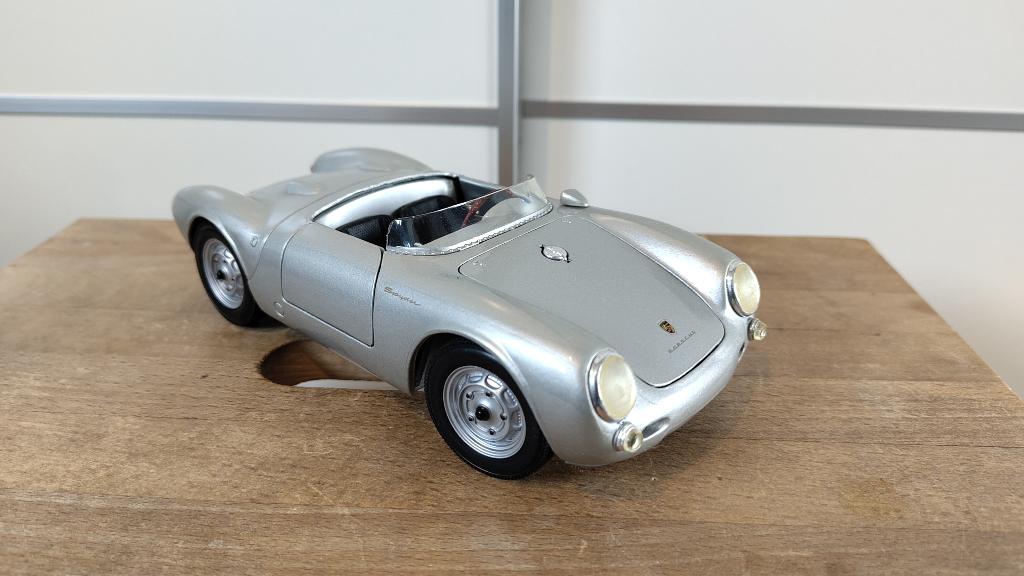 Porsche 550A Spyder - 1956 - 1:18, Ophalen of Verzenden, Zo goed als nieuw, Auto, Maisto