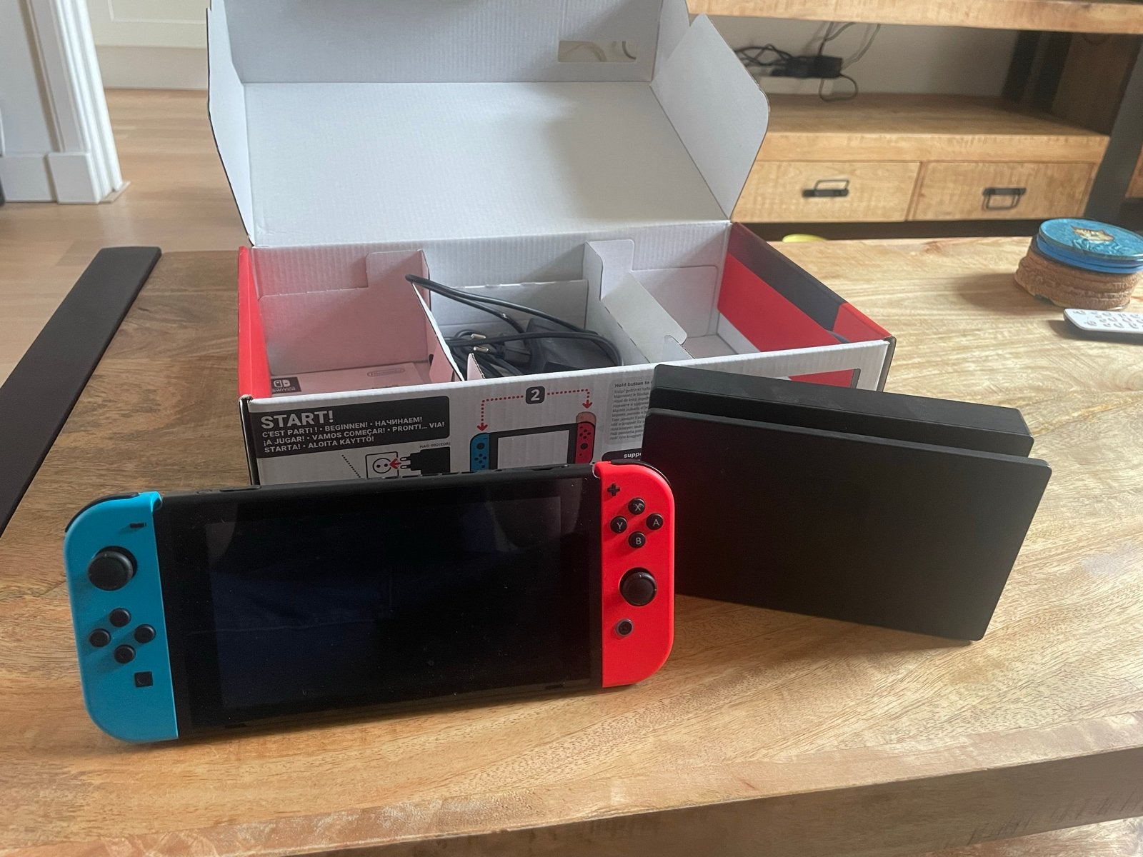 Nintendo Switch Original met Joy-Cons en Docking Station, Ophalen, Zo goed als nieuw, Met 2 controllers, Switch Original