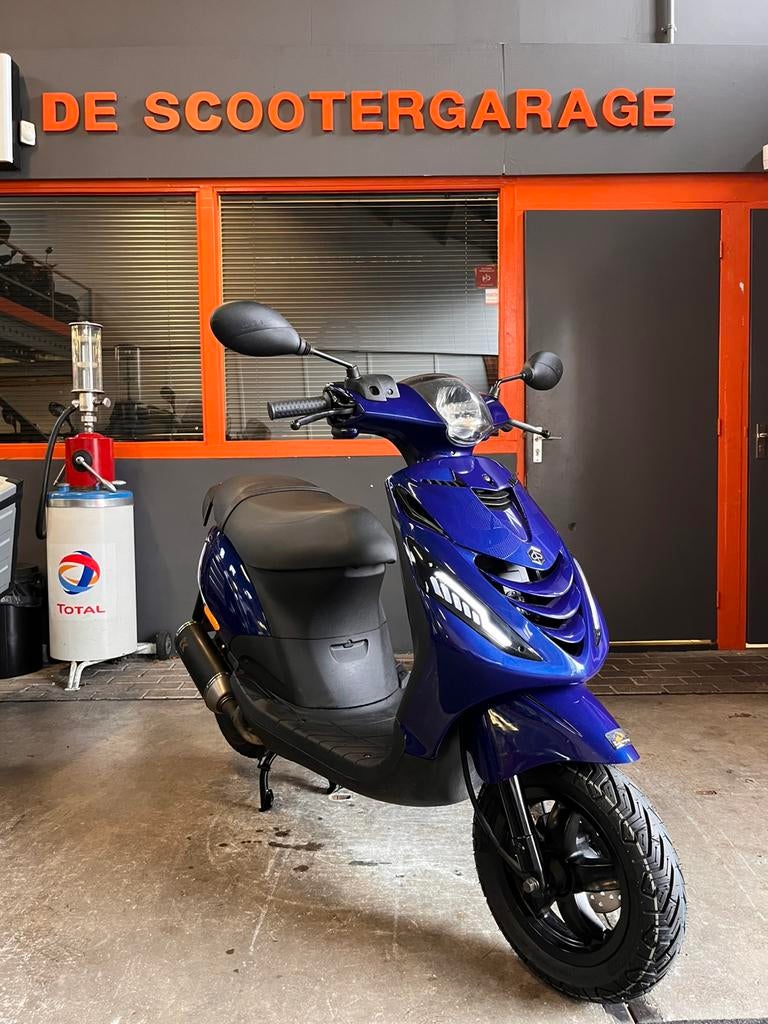 Piaggio Zip brom 45km 2024, Fietsen en Brommers, Scooters | Piaggio, Zo goed als nieuw, Zip, Maximaal 45 km/u, Benzine, Ophalen of Verzenden