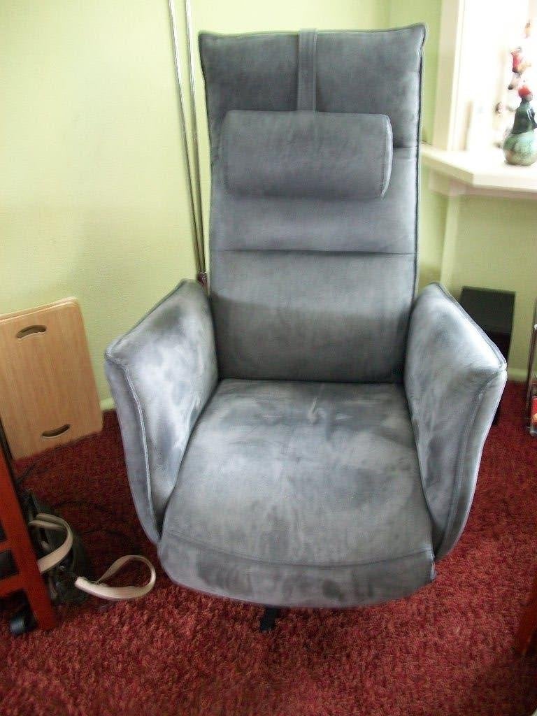 Montel Fauteuil met relaxfunctie en programmeerbare knoppen, Huis en Inrichting, Ophalen, Gebruikt, Minder dan 75 cm, Leer