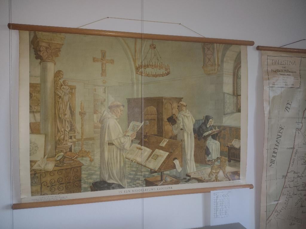 Isings Schoolplaat Middeleeuws Klooster, Ophalen, Geschiedenis