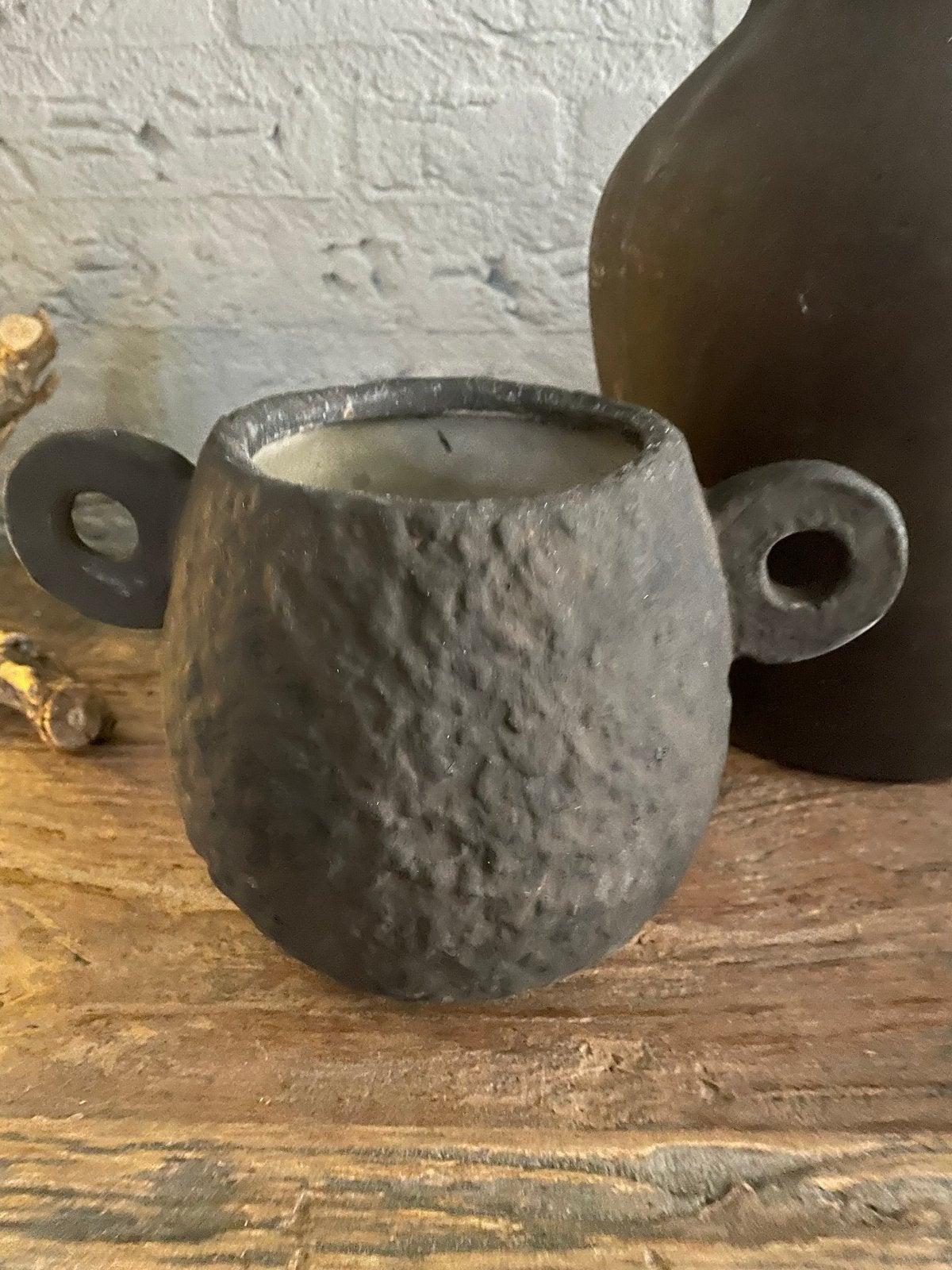 Landelijk sobere stenen vaas met oren, Antiek en Kunst, Antiek | Vazen, Ophalen of Verzenden