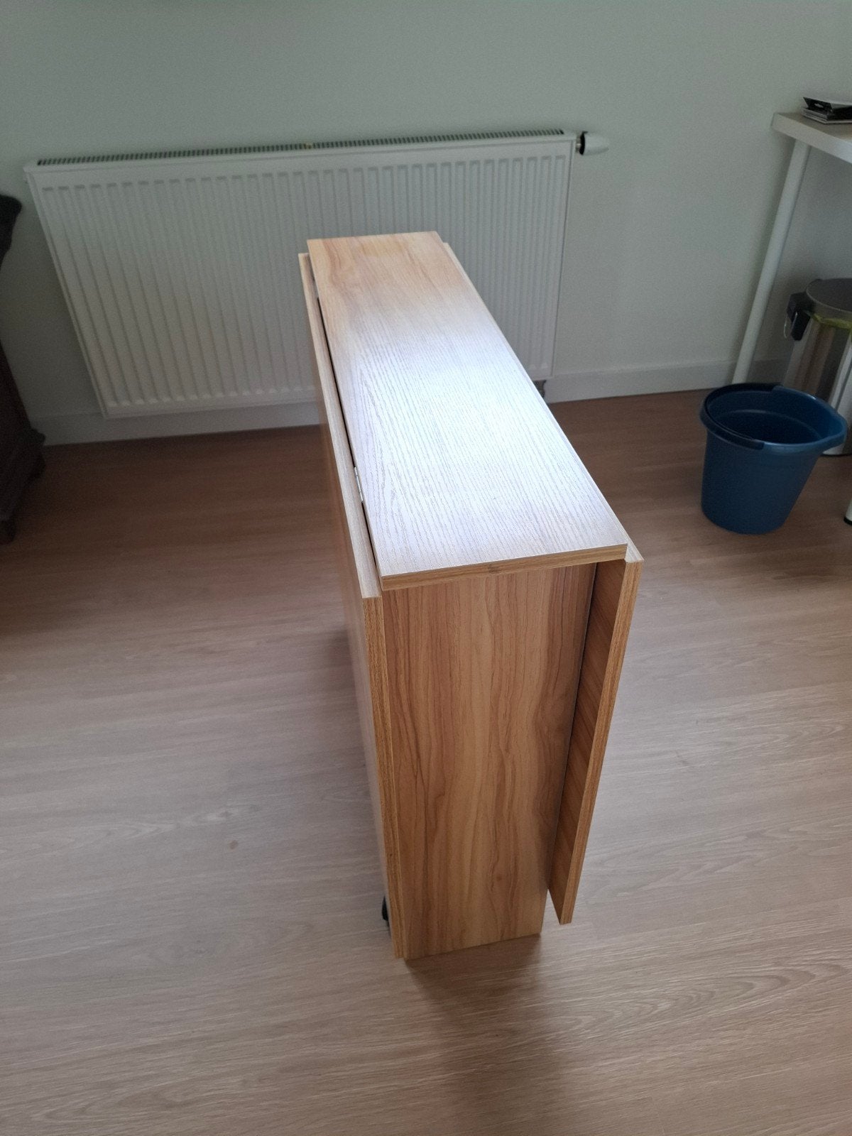 Gratis inklapbaar bureau, Ophalen