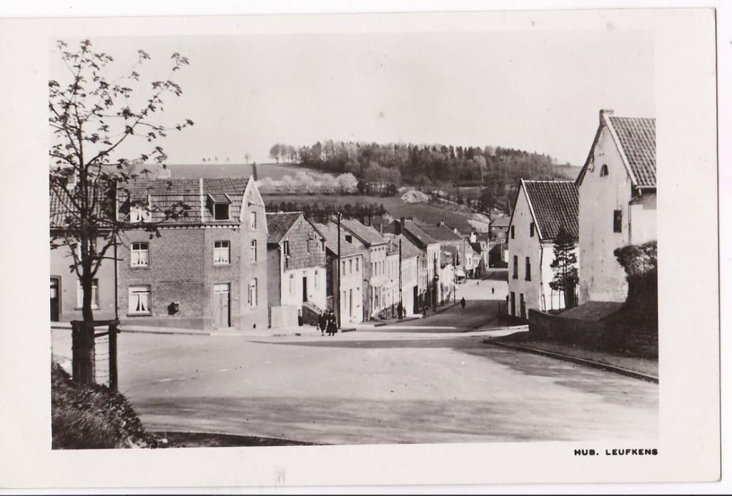 Dorpsstraat Gulpen 1946 -mooie fotokaart v. Hub. Leufkens., Verzenden, 1940 tot 1960, Gelopen, Limburg