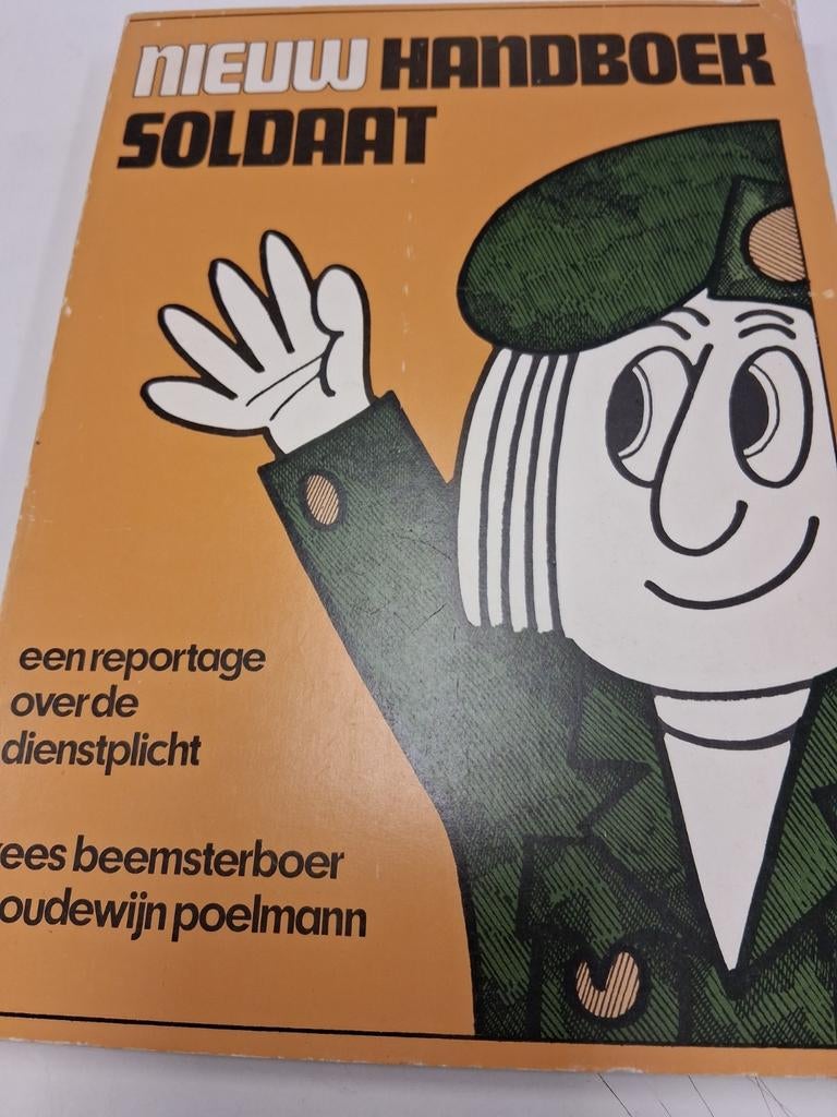 Nieuw Handboek Soldaat - Reportage Dienstplicht, Ophalen of Verzenden, 1945 tot heden, Gelezen