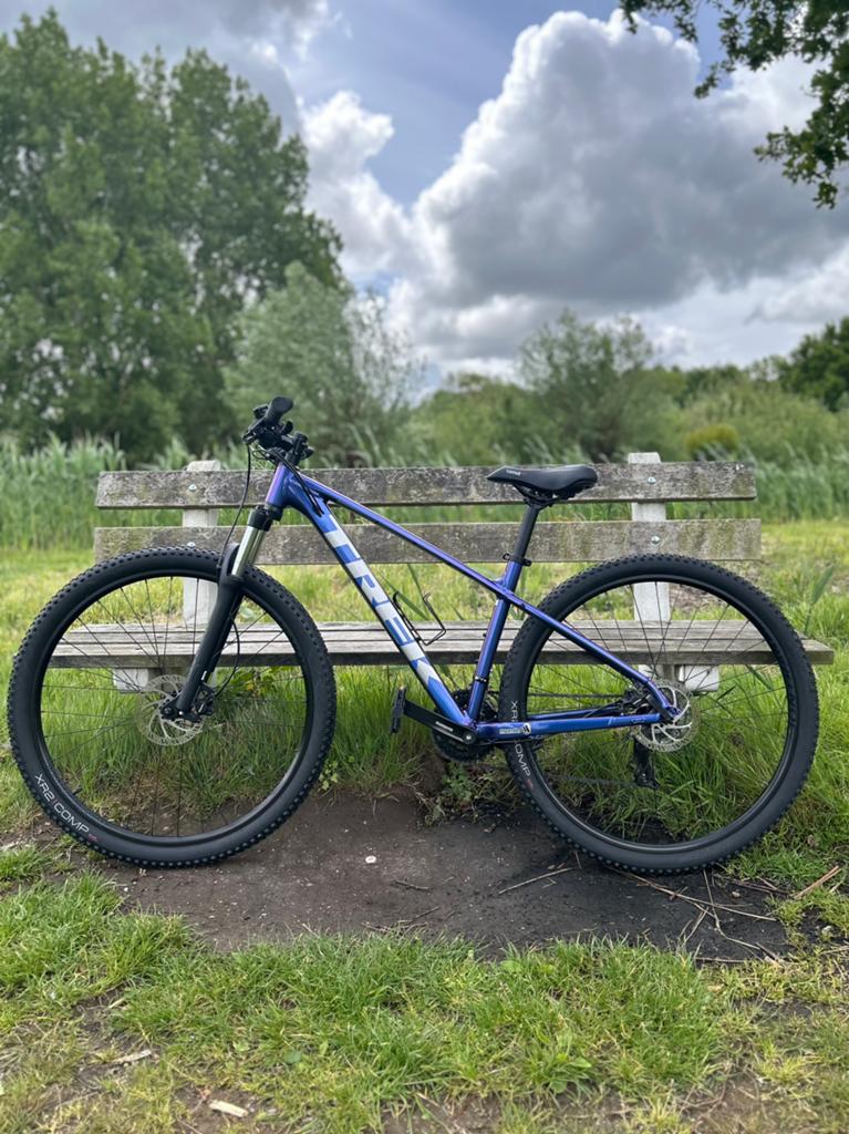 Trek Marlin 5 Mountainbike – Nauwelijks Gebruikt – Maat M, Fietsen en Brommers, Fietsen | Mountainbikes en ATB, Ophalen, Hardtail