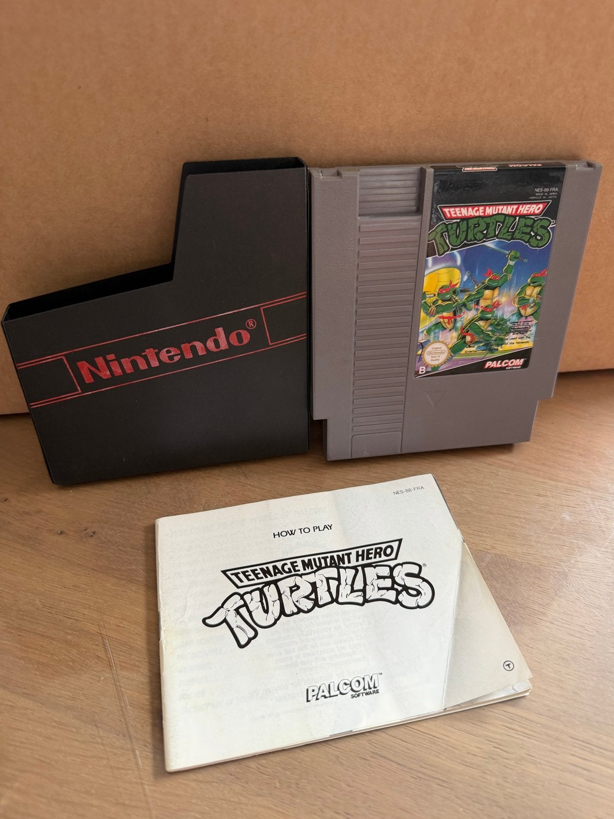 Teenage Mutant Hero Turtles NES met handleiding en hoes, Spelcomputers en Games, Avontuur en Actie, Gebruikt, 1 speler, Ophalen of Verzenden