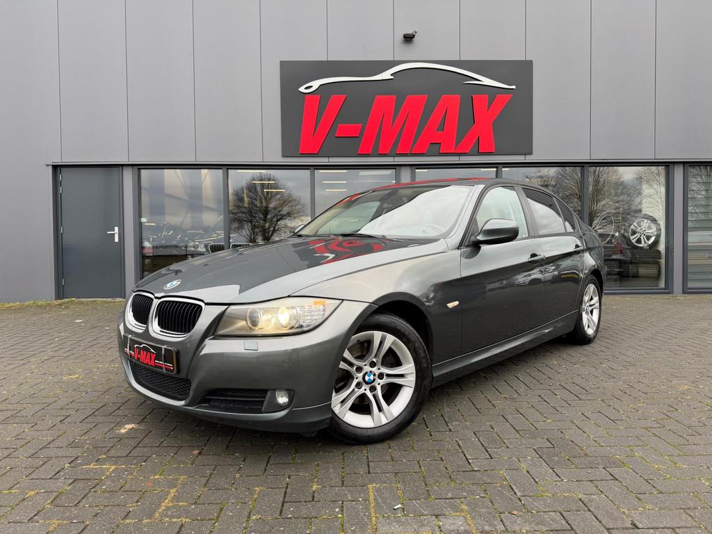 BMW 320i LCI Sedan AUT Xenon NaviProf Leder Elektr. Trekhaak, Auto's, BMW, Bedrijf, Te koop, 3-Serie, ABS, Airbags, Airconditioning