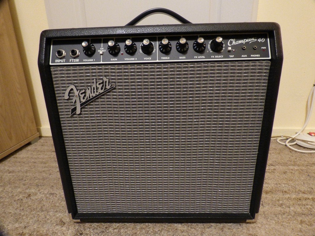 Fender Champion 40 gitaarversterker, Muziek en Instrumenten, Ophalen, Zo goed als nieuw, Gitaar, Minder dan 50 watt