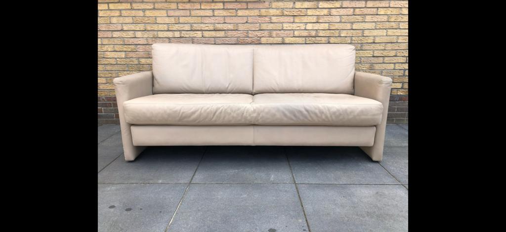 Leolux 2-zitsbank, beige leer, zeer comfortabel, Ophalen, Gebruikt, 150 tot 200 cm, Tweepersoons