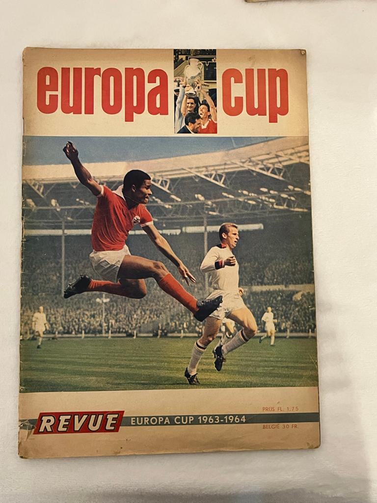 Europa Cup Revue 1963-1964 Voetbal Magazine, Ophalen, Zo goed als nieuw, Balsport