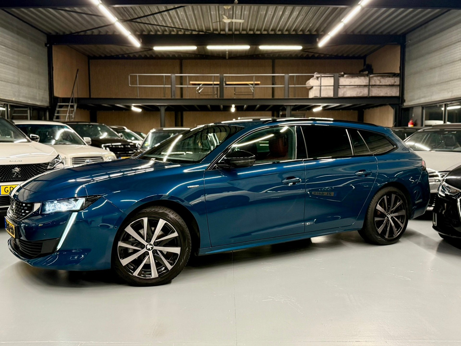 Foto 13 van Peugeot 508 SW 1.6 PureTech Blue Lease GT Line Avantage