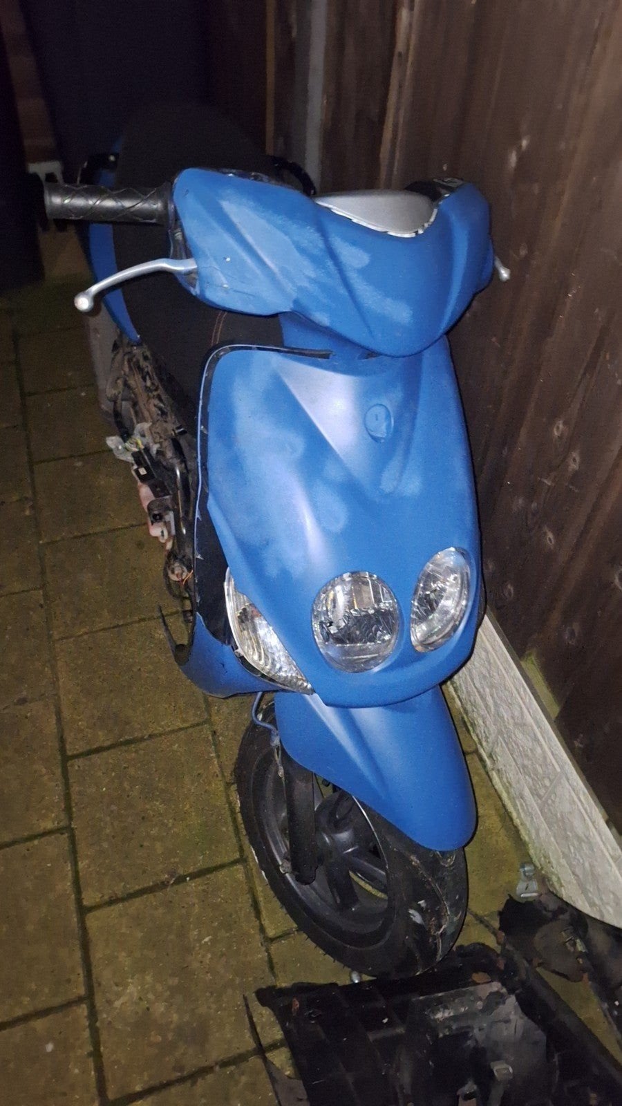 Yamaha Neos 50cc 4-takt - Loopt niet goed, Fietsen en Brommers, Gebruikt, Maximaal 45 km/u, Ophalen of Verzenden, Benzine