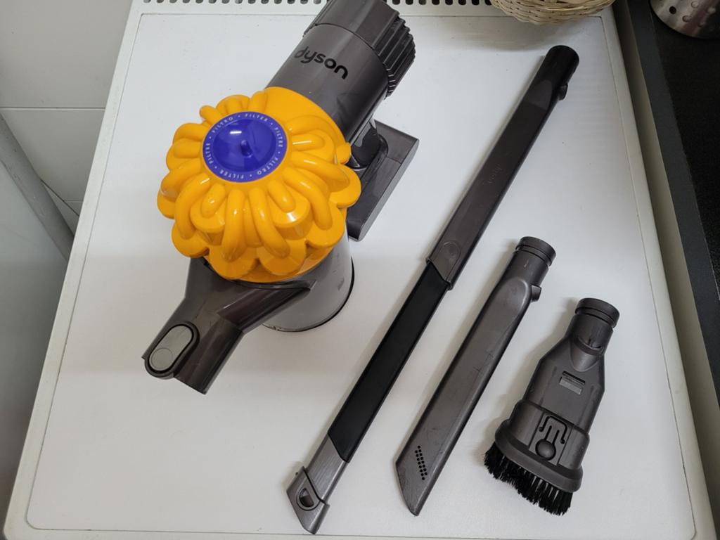 Dyson V6 extra, Ophalen
