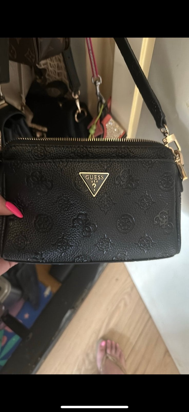 Gues tasje, Sieraden, Tassen en Uiterlijk, Tassen | Damestassen, Ophalen of Verzenden, Zo goed als nieuw, Zwart, Schoudertasje