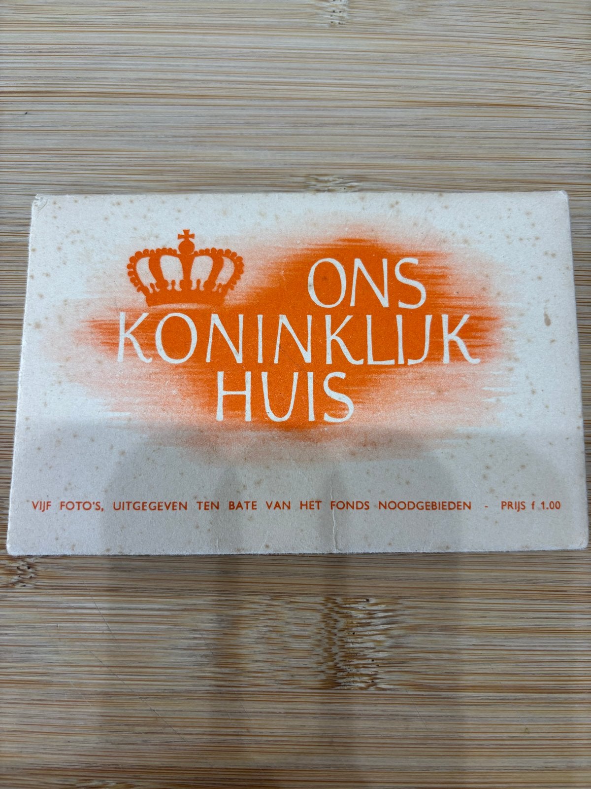 Ons Koninklijk Huis - 5 foto's t.b.v. Fonds Noodgebieden, Ophalen of Verzenden, Gebruikt, Nederland, Kaart, Foto of Prent