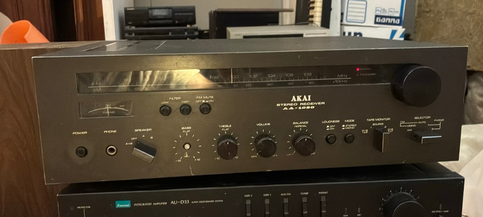 Akai AA-1020, Audio, Tv en Foto, Versterkers en Receivers, Ophalen of Verzenden, Gebruikt, Minder dan 60 watt, Overige merken