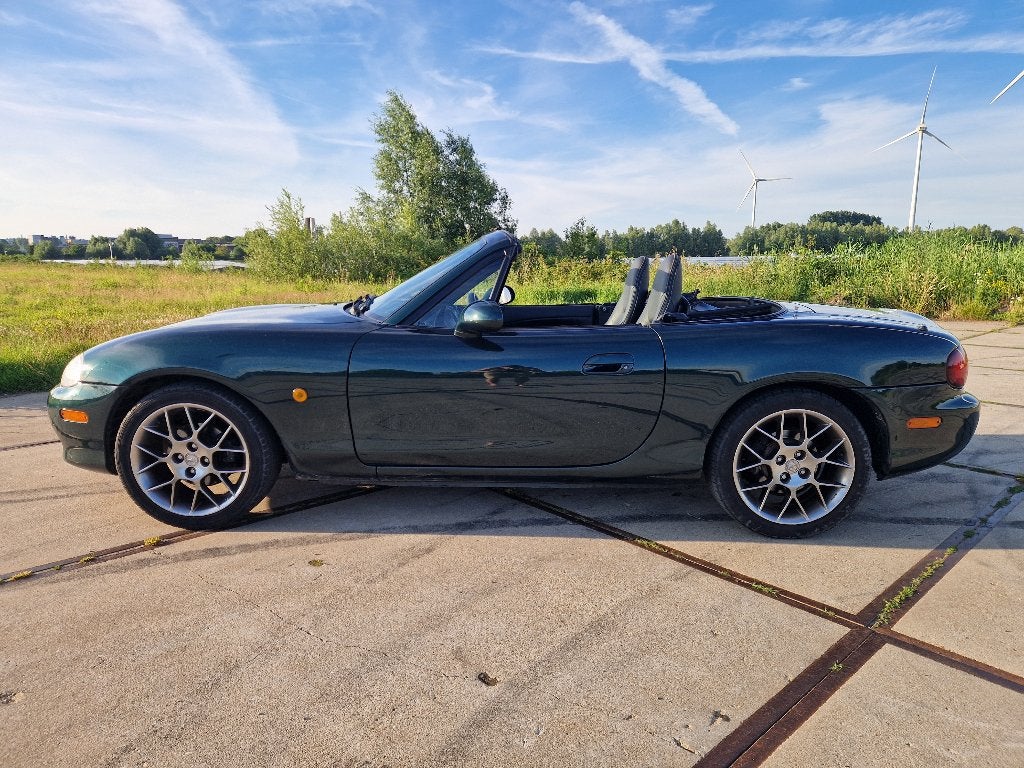 Mazda MX-5 NBFL 1.6 110 pk (2003) Leren bekleding 159.268km, Auto's, Mazda, Achterwielaandrijving, 40 €/maand, Zwart, 4 cilinders