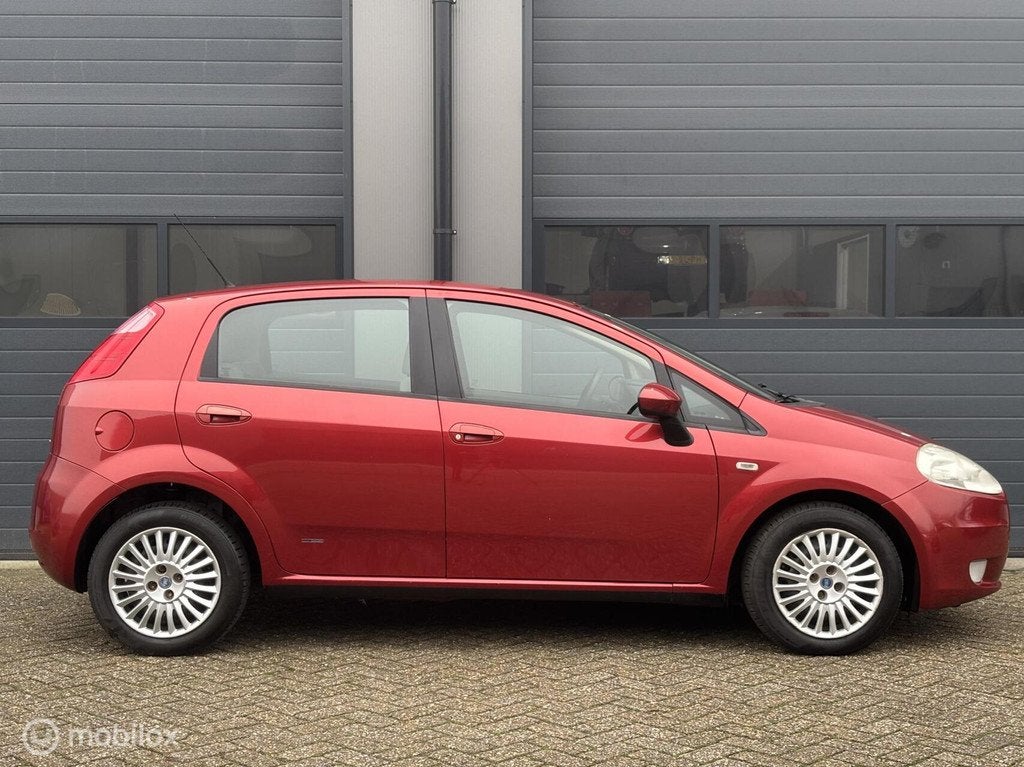 Fiat Grande Punto 1.4 Active Uitvoering _ NL Auto 141.Dkm, Auto's, Voorwielaandrijving, 40 €/maand, 4 cilinders, 400 kg