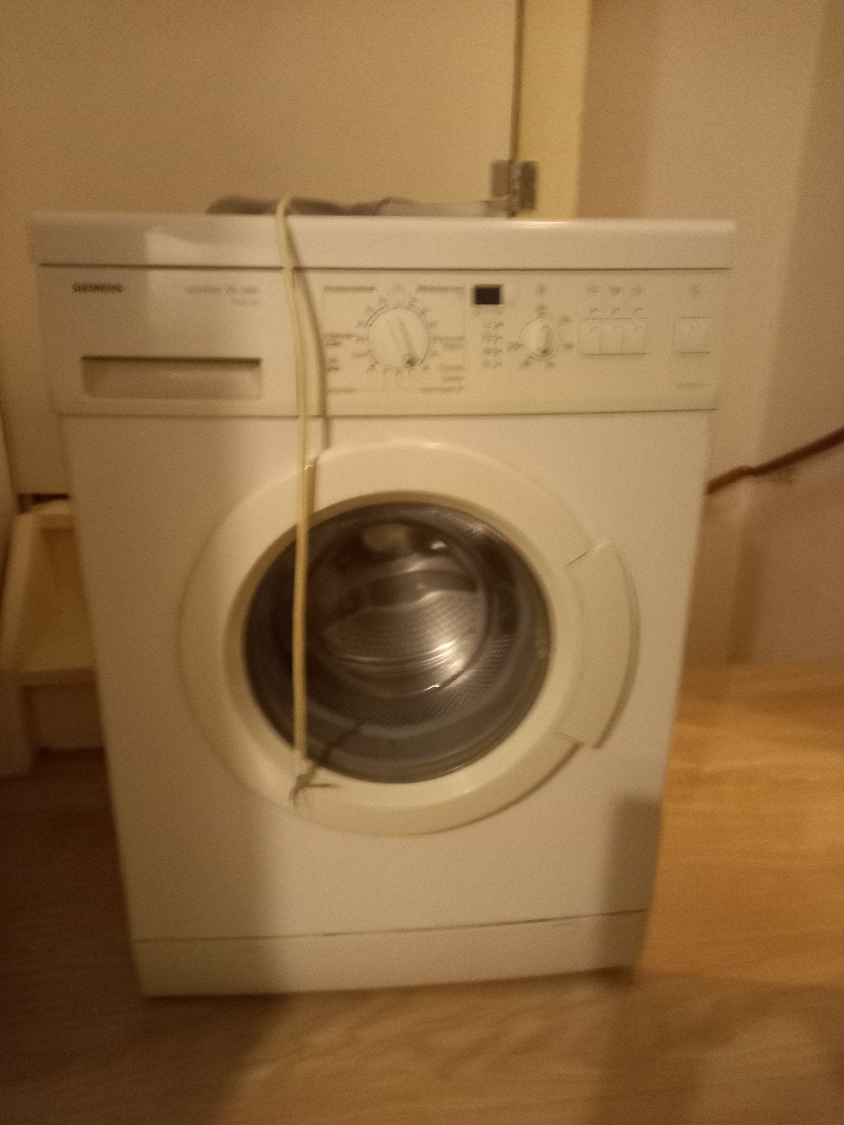 Siemens Wasautomaat - gratis, Witgoed en Apparatuur, Wasmachines, Ophalen, Gebruikt, Voorlader, 85 tot 90 cm