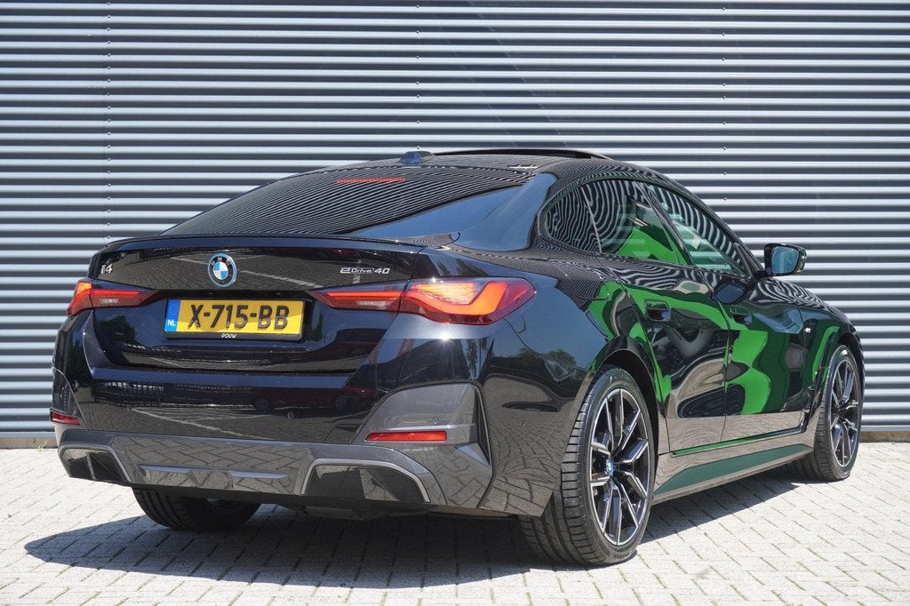 BMW i4 eDrive40 340pk High Executive 84 kWh | M-Sport | Pano, Auto's, BMW, 12 maanden, Achterwielaandrijving, 2025 kg, 750 kg