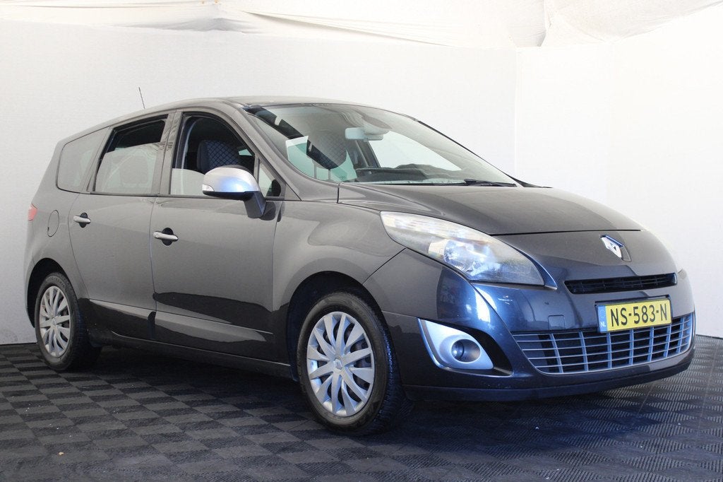 Renault Grand Scénic 1.6 Authentique 7p. |Stoelverwarming|, Auto's, Renault, Euro 5, Stof, Gebruikt, Zwart