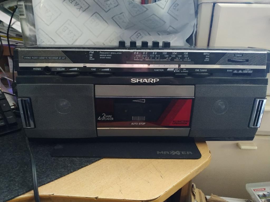 SHARP QT-247Y Stereo radiocassetterecorder, Ophalen of Verzenden, Gebruikt, Tuner of Radio, Sharp
