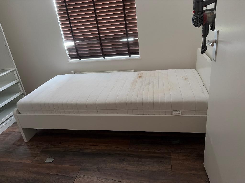 Bed, Ophalen, Gebruikt, 90 cm, Eenpersoons