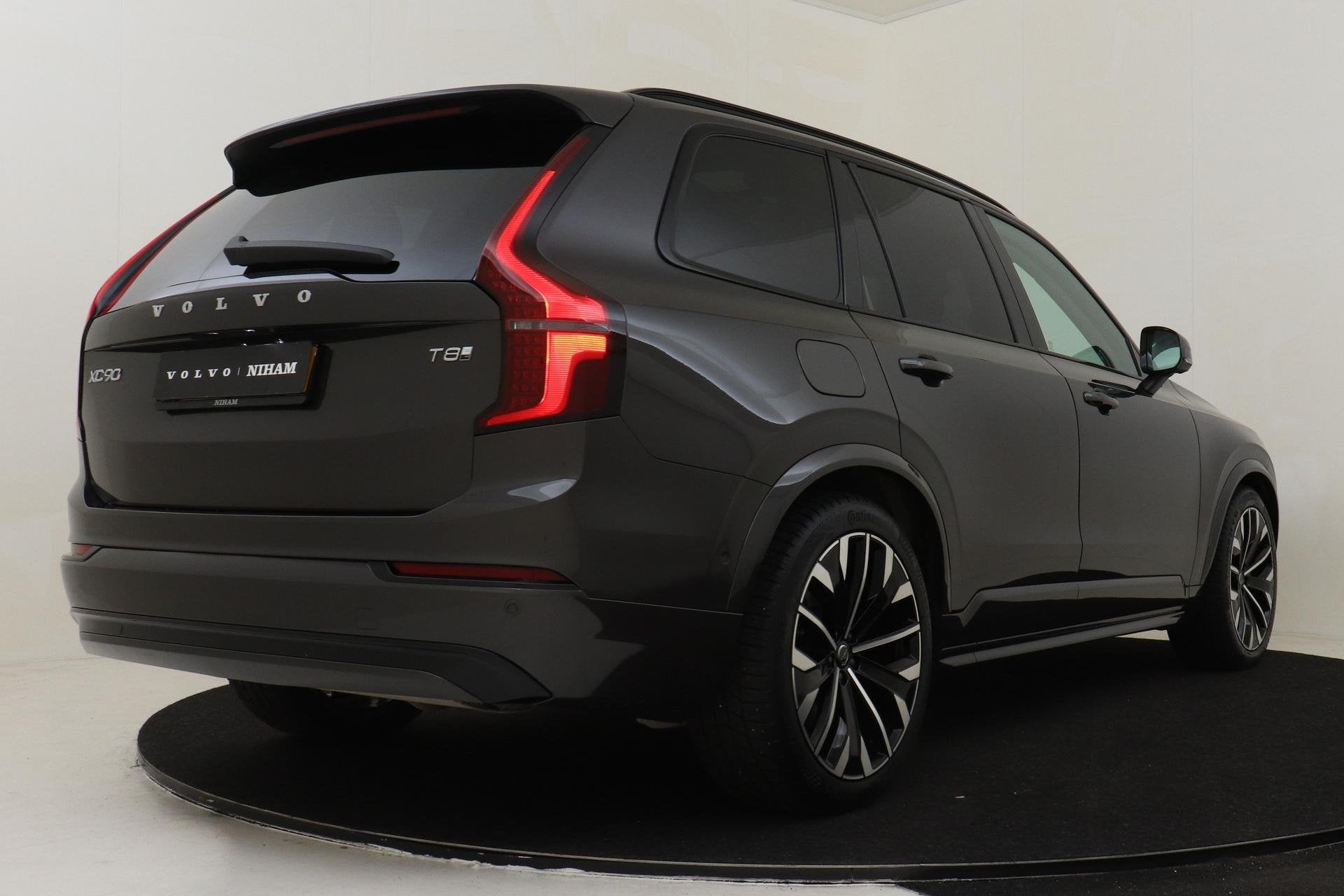 Volvo XC90 II T8 PLUG-IN HYBRID AWD ULTRA DARK -PANO.DAK|HAR, 12 maanden, Gebruikt, Euro 6, 4 cilinders