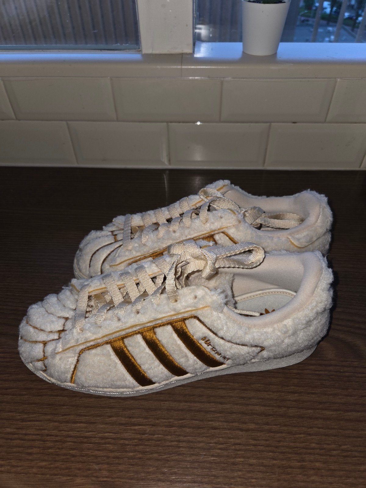 Adidas superstar concha, Wit, Ophalen of Verzenden, Adidas, Sneakers of Gympen