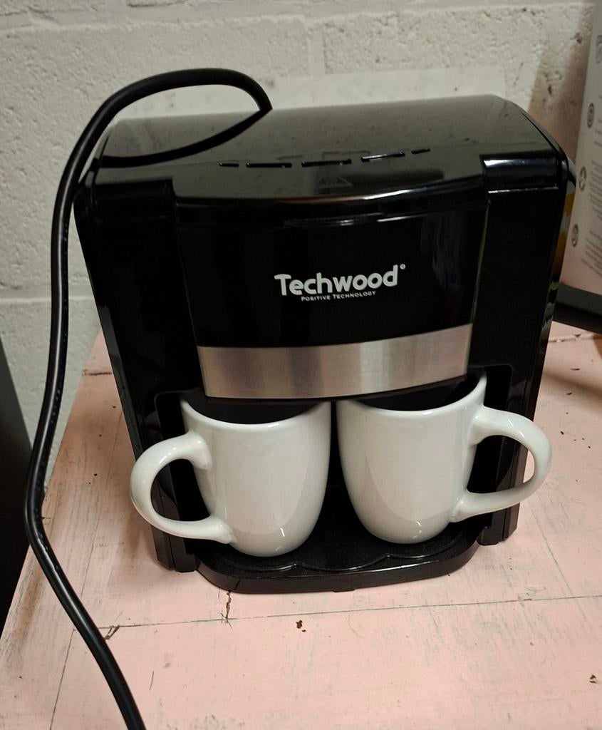 Techwood Koffiezetapparaat met 2 kopjes - Zo goed als nieuw, Koffiemachine, Gemalen koffie, Ophalen of Verzenden, Zo goed als nieuw