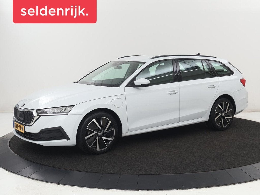 Skoda Octavia 1.4 TSI iV PHEV Business Edition | Adaptive cr, Auto's, Skoda, Stof, Gebruikt, Euro 6, Parkeersensor